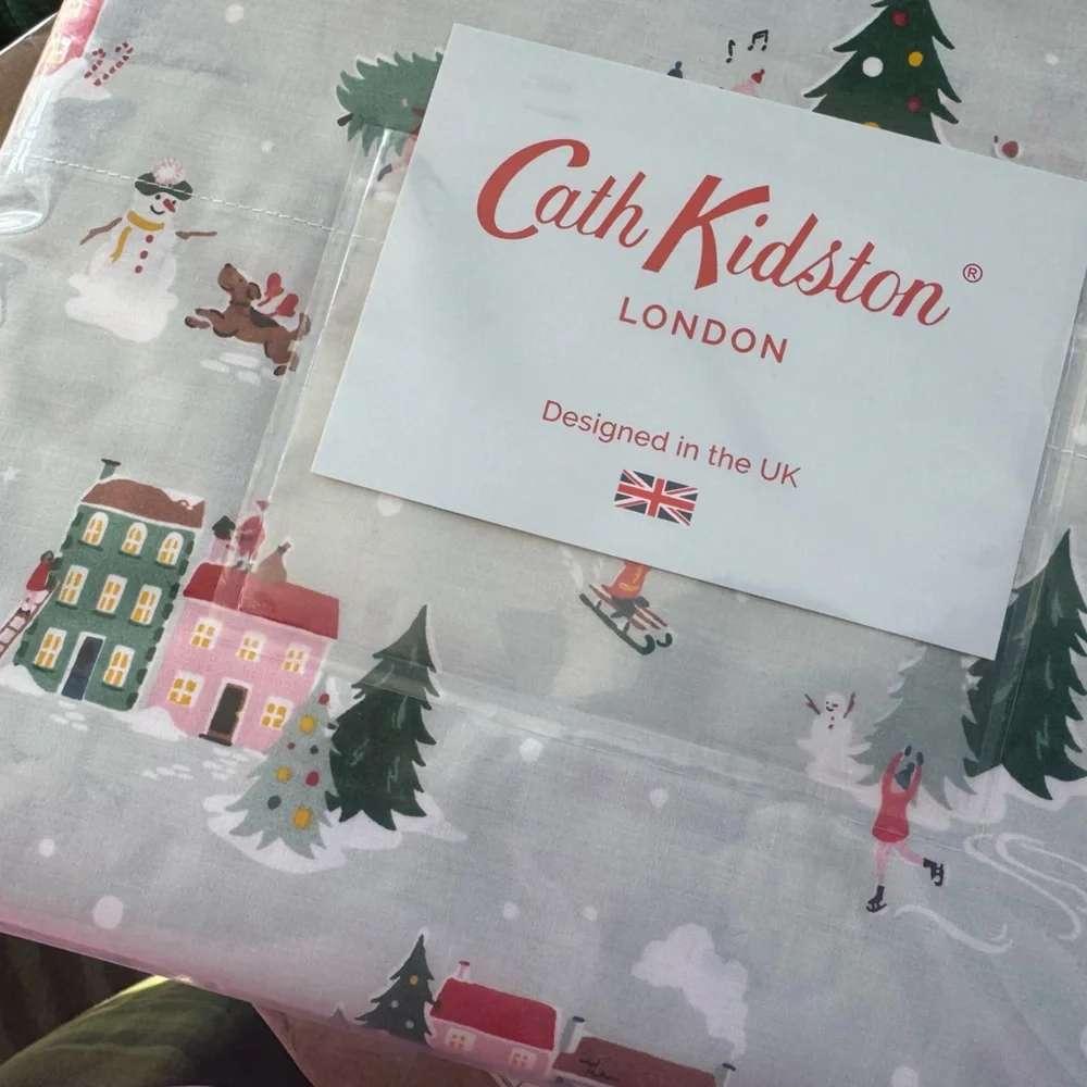 Cath Kidston “snow day” queen sheet set!So cute &  comfy⛸️🌲⛄️zoom in for details